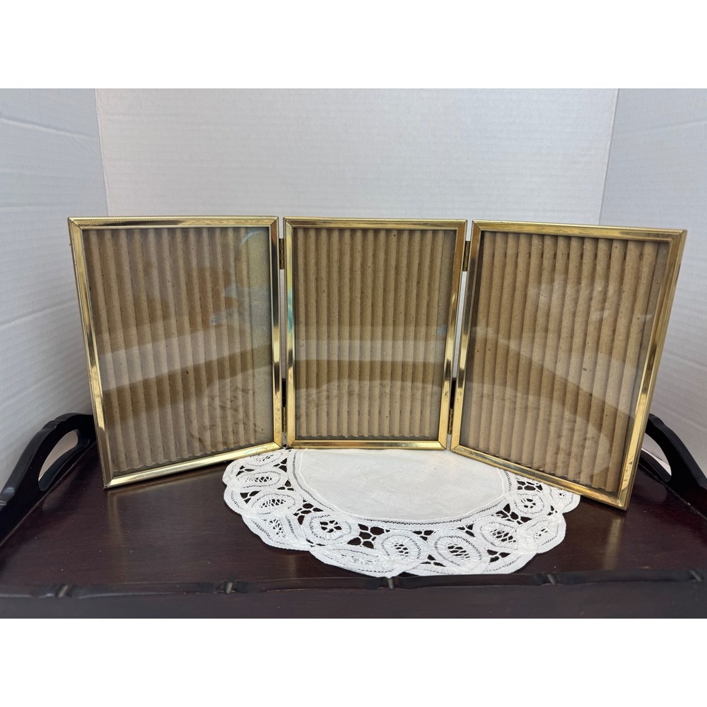 Vintage Gold Metal Trifold Picture Frame‎ Triple Hinged 5x7 Photo Triptych